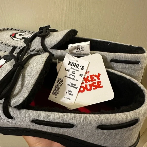 Men’s Mickey Mouse slippers size 9 10 - Picture 3 of 4